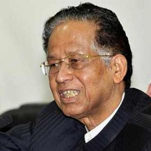 Cong MPs, MLAs defy Gogoi to demand separate state