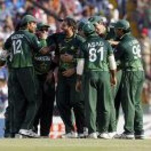 Tour by Pak cricket team a national shame: Thackeray