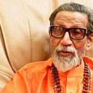 Bal Thackeray's health 'very critical'