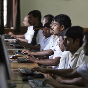 'India needs more than 4 lakh hackers'