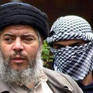 Abu Hamza among 5 terror suspects packed off to US