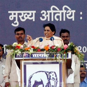 Mayawati predicts early elections, calls SP anti-Dalit