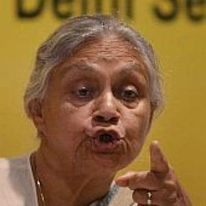 Sheila Dikshit sues Kejriwal for filthy language