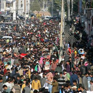 PICS: Festival shoppers throng Eid markets in Kashmir
