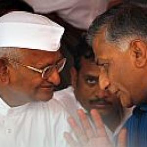 Anna Hazare gets new General in war against graft