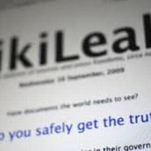 'Sonia must clarify on Wikileaks' charges against Rajiv'