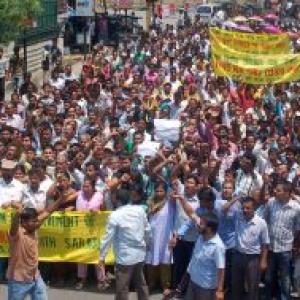 Massive protests against Saradha Group in Guwahati