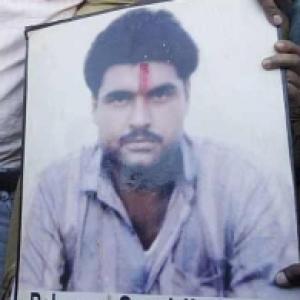 Two prisoners charged for assaulting Sarabjit