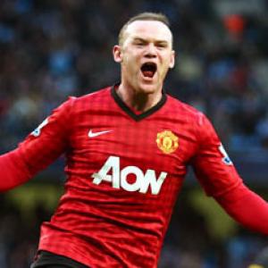 Manchester United reject second Chelsea bid for Rooney