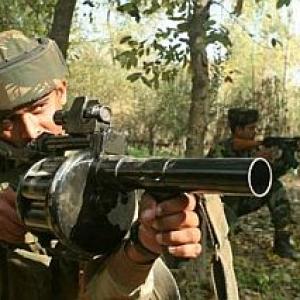 Pak troops attack Indian post at LoC; 5 soldiers killed