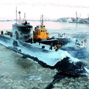 Navy to reuse sunken INS Sindhurakshak?
