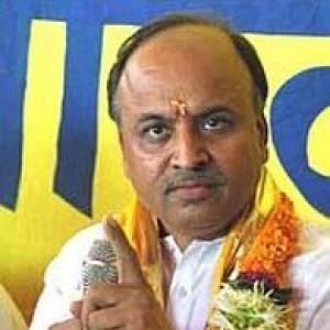 AAP lashes out at Pravin Togadia