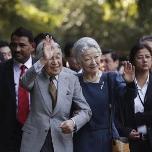 In PHOTOS: A cheerful Sunday with Japanese Emperor, Empress