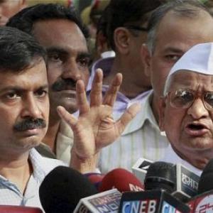 Kejriwal to attend Hazare's fast but won't share stage