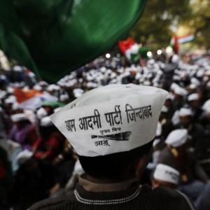 AAP set to form government in New Delhi