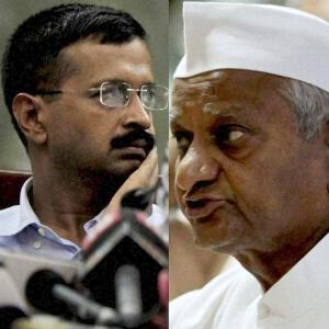 Anna-Kejrwal spat on Lokpal out in the open