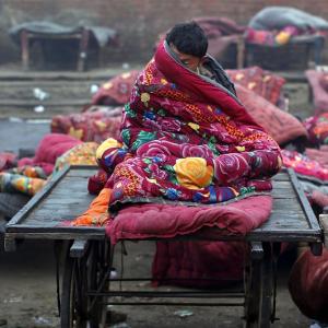 PHOTOS: Delhi COLDEST in 10 years, North India worse off!
