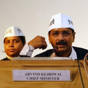 Congress accuses AAP of cheating people on water