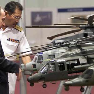 Antony, Khurshid divided over cancelling chopper deal