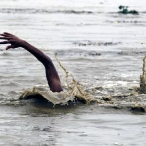 35 corpses found adrift in the Ganga; probe ordered
