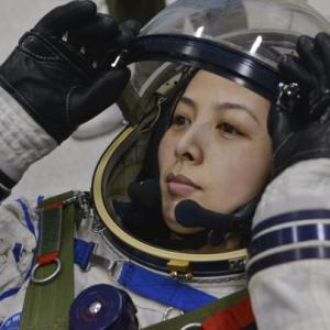 Chinese woman astronaut delivers first space lecture