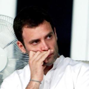 Rahul conveys displeasure to Advani in chance face-to-face