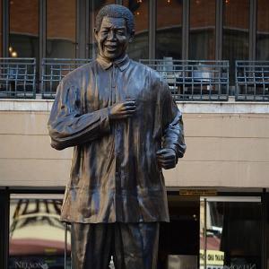 In PHOTOS: South Africa prays for 'beloved' Madiba