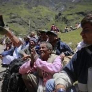 200 pilgrims rescued, 500 still stuck in Badrinath