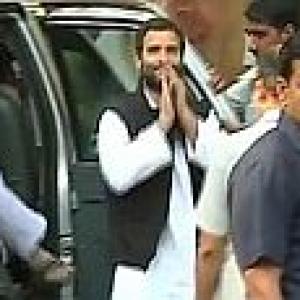 Rahul Gandhi in Mumbai to sort out party mess 