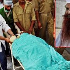 Sanaullah's body to be handed over to Pak: Shinde
