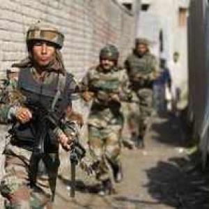 Army foils infiltration bid, kills 2 militants in Kashmir