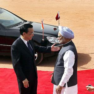 World is big enough to fit both our dreams: PM to Li
