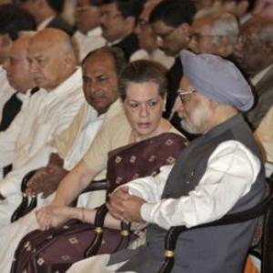 Amidst controversies, UPA paints rosy picture of govt