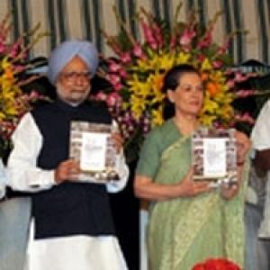 Sonia, PM attack BJP for disrupting Parliament
