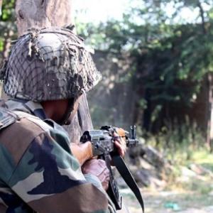 7 militants in killed in encounter in Kashmir