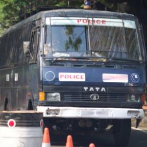 2 officers of Modi's bomb squad killed in road mishap