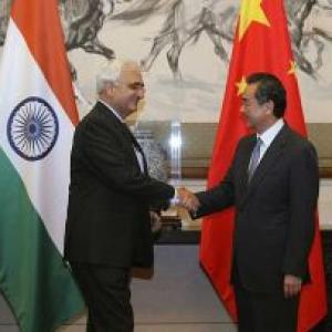 Chinese foreign minister to attend trilateral meeting in India