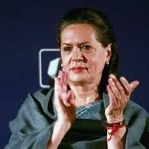 Sonia highlights UPA schemes in parl constituency