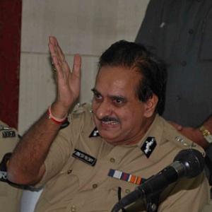 Hyd: Scribes and parties condemn police action over DGP episode