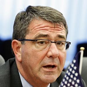 Pentagon's deputy secretary of defence Ashton Carter resigns