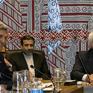 Hoping for breakthrough, Iran-US hold historic, 'ambitious' talks