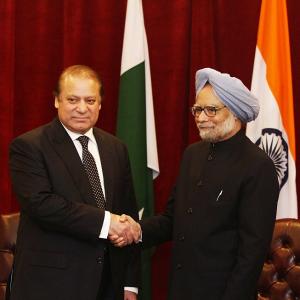 Dr Singh meets Sharif in New York; raises terrorism issue