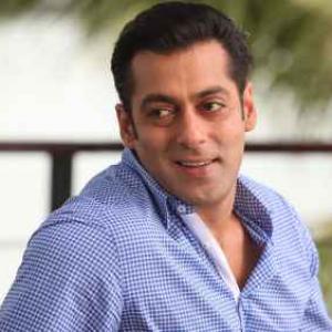 Salman backs Cong's Kamat in Mumbai North West