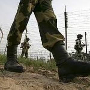 Army officer falls off ridge, sustains fatal head injury