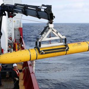 Robotic submarine launches 5th mission to locate missing plane