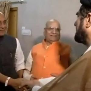 Rajnath Singh meets Muslim clerics in Lucknow