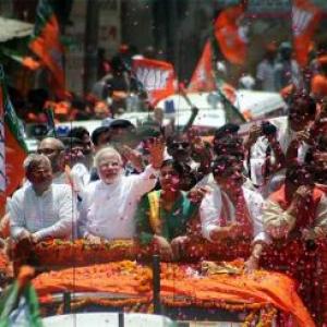 Euphoric crowd chants 'Ab ki baar Modi sarkar' in Varanasi