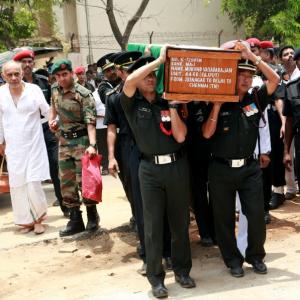 PHOTOS: Hundreds pay homage to martyr Major Mukund Varadarajan