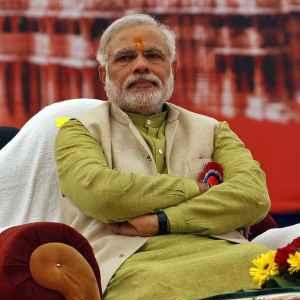 Uproar in LS over PM 'not greeting Muslims on Eid'