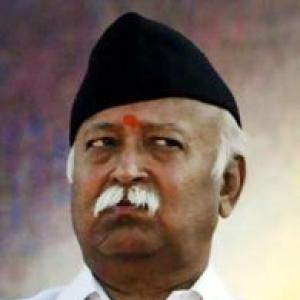 Cong criticises Bhagwat over 'Hindus' comments